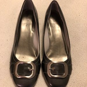 Kelly & Katie Whitney Flats